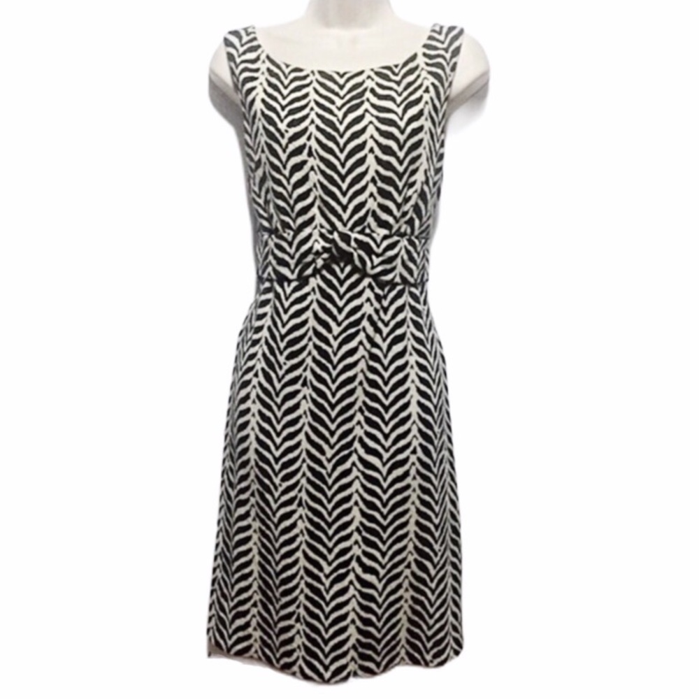 🚫SOLD🚫DVF Black & White Jacquard Boyd Dress - Picture 1 of 5